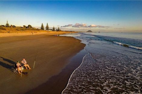 Photo of property in 32 Aranui Drive, Papamoa Beach, Papamoa, 3118