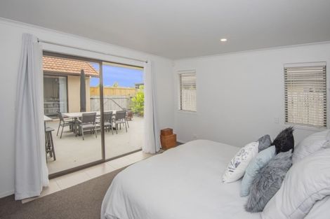 Photo of property in 12 Kowi Lakes Drive, One Tree Point, 0118