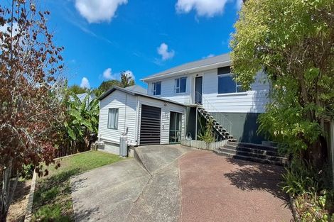 Photo of property in 15 Mile Place, Henderson, Auckland, 0612