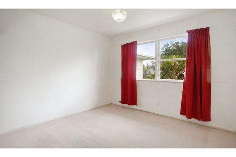 Photo of property in 3 Ngatoa Place, Glenfield, Auckland, 0629