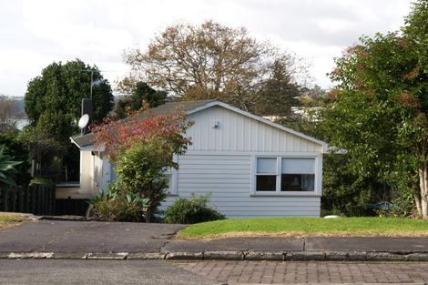 Photo of property in 71 Churchill Road, Cockle Bay, Auckland, 2014