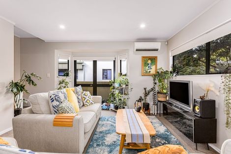 Photo of property in 1/7 Raroa Road, Hutt Central, Lower Hutt, 5010