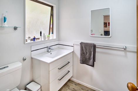 Photo of property in 12 Cullen Place, Tawa, Wellington, 5028