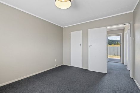 Photo of property in 9 Phar Lap Grove, Trentham, Upper Hutt, 5018