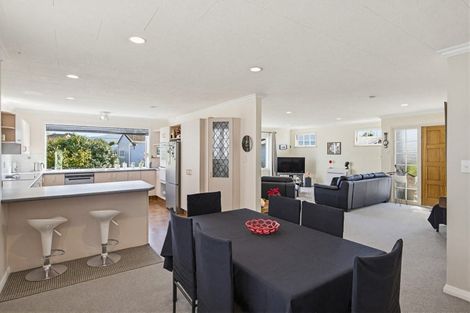 Photo of property in 6 Teoti Street, Paraparaumu Beach, Paraparaumu, 5032