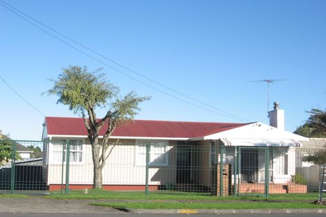 Photo of property in 198 Russell Road, Manurewa, Auckland, 2102