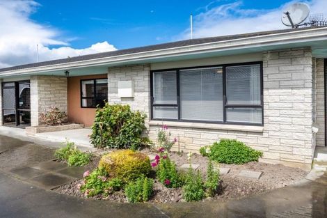 Photo of property in 2/411 Avenue Road West, Hastings, 4122