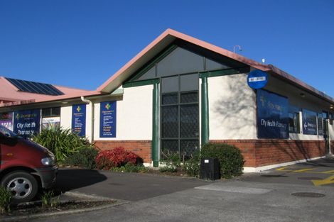 Photo of property in 20 Victoria Avenue, Palmerston North, 4410