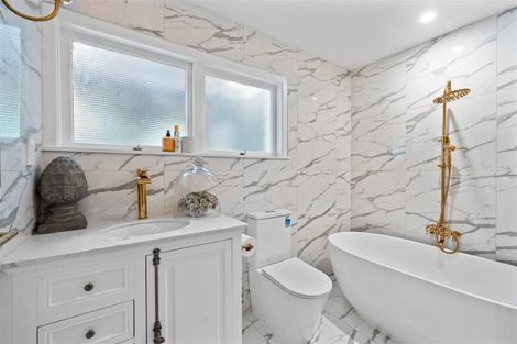 Photo of property in 2 Bickerstaffe Road, Maungaturoto, 0520