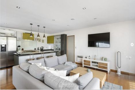 Photo of property in 2/55 Parr Terrace, Castor Bay, Auckland, 0620