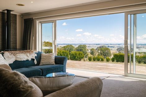 Photo of property in 225 Albert Road, Tokomaru, Palmerston North, 4474