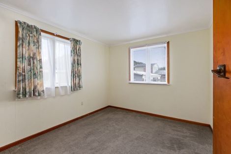 Photo of property in 11 West Hoe Road, Orewa, 0931