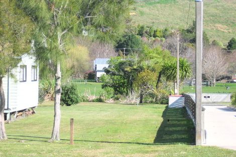 Photo of property in 30 Captain Cook Road, Cooks Beach, Whitianga, 3591