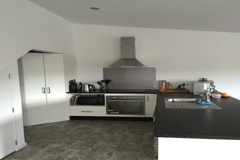 Photo of property in 76 Simla Crescent, Khandallah, Wellington, 6035