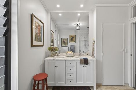 Photo of property in 27 Maranui Street, Welbourn, New Plymouth, 4310