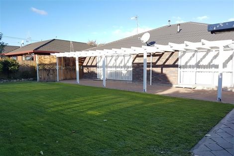 Photo of property in 4 Royal Oak Drive, Kelvin Grove, Palmerston North, 4414