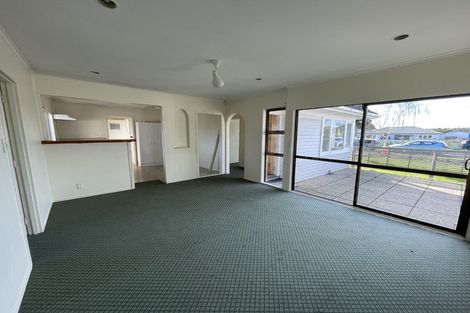 Photo of property in 132 Russell Road, Manurewa, Auckland, 2102