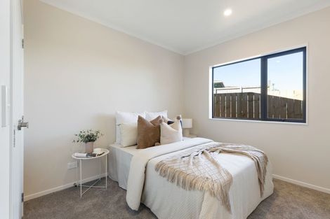 Photo of property in 2/1 Mitcham Avenue, Forest Lake, Hamilton, 3200