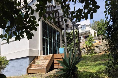 Photo of property in 2/485 Don Buck Road, Massey, Auckland, 0614