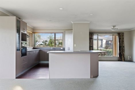 Photo of property in 2 Tanu Place, Parklands, Christchurch, 8083