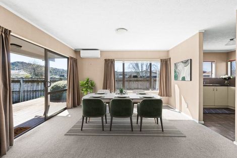 Photo of property in 52 Hetley Crescent, Taradale, Napier, 4112