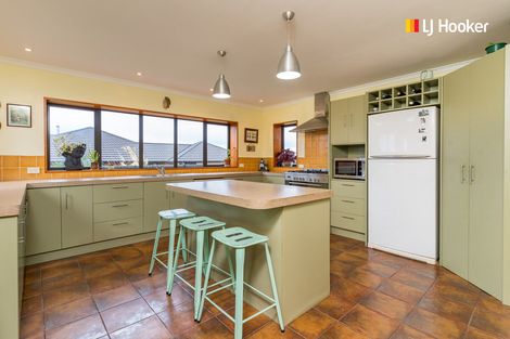 Photo of property in 41 Highgrove, Saint Clair, Dunedin, 9012