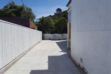 Photo of property in 37 Parkvale Road, Karori, Wellington, 6012