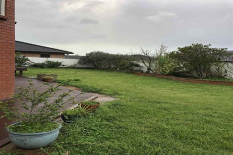 Photo of property in 13 Belcoo Crescent, East Tamaki, Auckland, 2013
