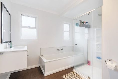 Photo of property in 88 South Road, Blagdon, New Plymouth, 4310
