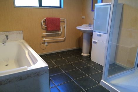 Photo of property in 2 Rockhaven, Albert Town, Wanaka, 9305