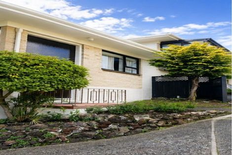 Photo of property in 1/32 Velma Road, Hillcrest, Auckland, 0627