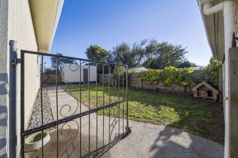 Photo of property in 8a Fitzroy Street, Normanby, Hawera, 4614