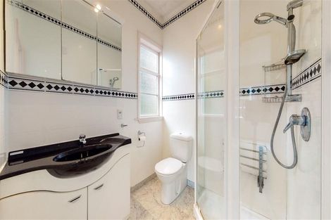 Photo of property in 6 Station Road, Khandallah, Wellington, 6035