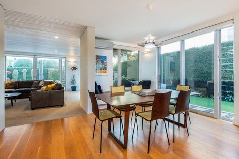 Photo of property in 19 Muritai Road, Milford, Auckland, 0620