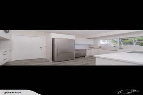 Photo of property in 67 Botany Road, Botany Downs, Auckland, 2010