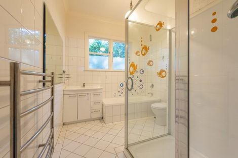 Photo of property in 194 Knights Road, Hutt Central, Lower Hutt, 5011