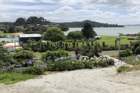 Photo of property in 12 Komiti Road, Tinopai, 0593