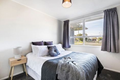 Photo of property in 5 Sutton Avenue, Mangere East, Auckland, 2024