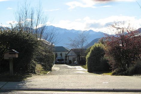 Photo of property in 8 Kings Drive, Wanaka, 9305