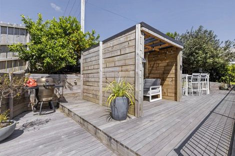 Photo of property in 43 Sutherland Road, Brookfield, Tauranga, 3110