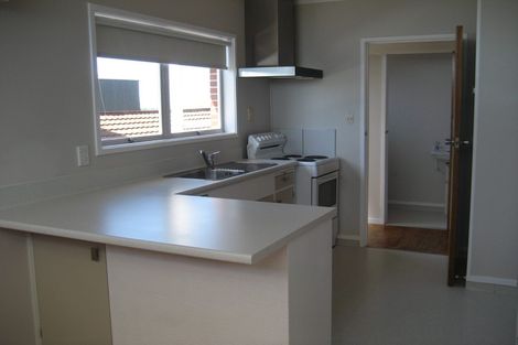 Photo of property in 2/33 Castor Bay Road, Castor Bay, Auckland, 0620