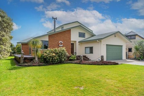 Photo of property in 7 Martin Place, Cooks Beach, Whitianga, 3591