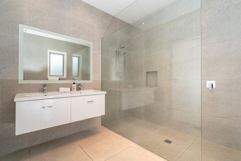 Photo of property in 15 Reeves Street, Green Island, Dunedin, 9018