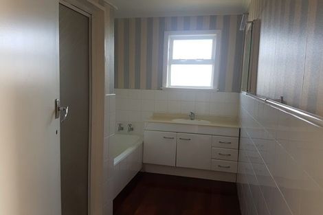 Photo of property in 23 Edwards Place, Terrace End, Palmerston North, 4410
