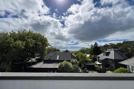 Photo of property in 2/5 Hepburn Street, Freemans Bay, Auckland, 1011