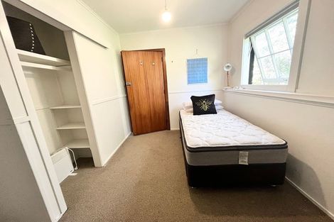 Photo of property in 36 Rangatira Road, Birkenhead, Auckland, 0626