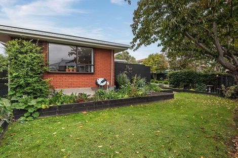Photo of property in 18 Lowry Avenue, Redwood, Christchurch, 8051