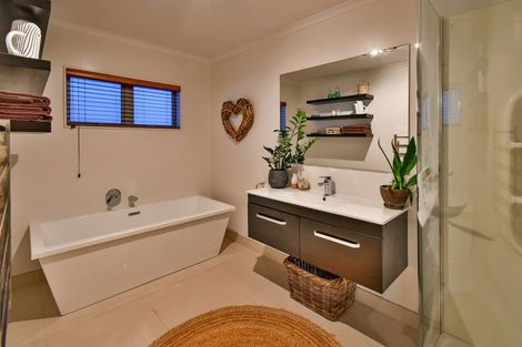 Photo of property in 19 Canmore Street, Pokeno, 2402