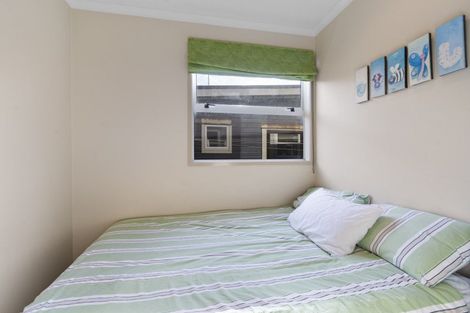 Photo of property in 68 Sixth Avenue, Urenui, 4377