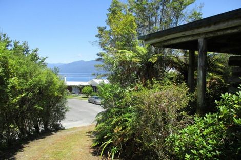 Photo of property in 19 Ivy Terrace, Moana, 7872